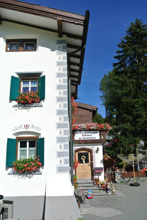 Apartamento Pension Hof Zur Stilli Davos Exterior foto